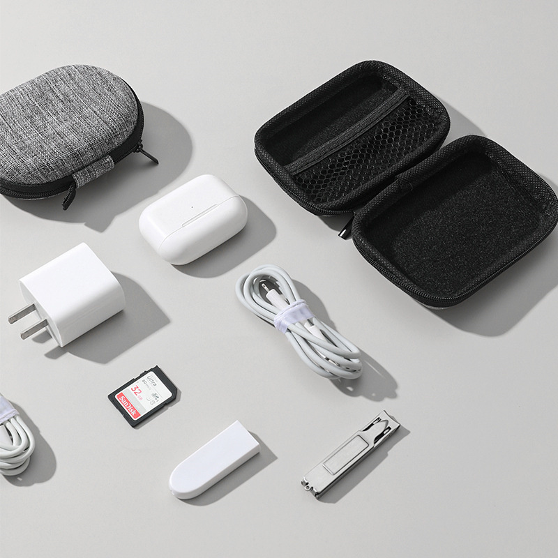 Organizzatore di cavi da viagg - Office Tech Bag recensione e prezzo