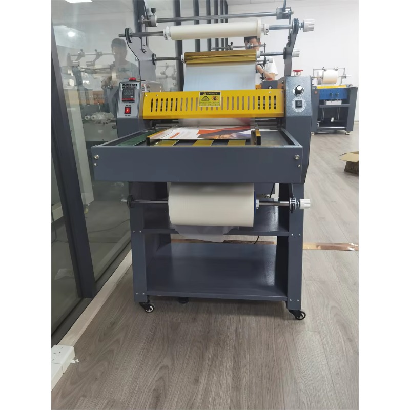 DSG-490 SIGO Macchina per Lami - Laminator A3 Hot recensione e prezzo